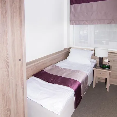 Medica فندق مبيت وإفطار بوزنان