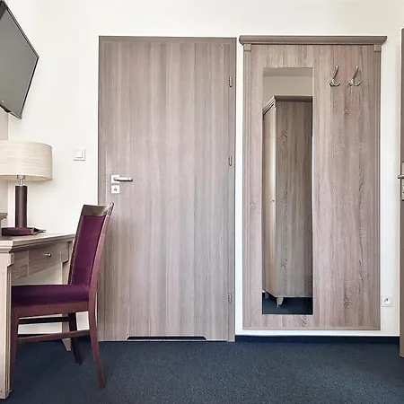 Bed & Breakfast Medica Poznan