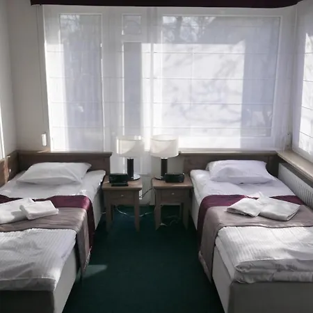 Medica فندق مبيت وإفطار بوزنان