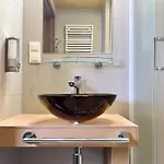 Bed & Breakfast Medica Poznan