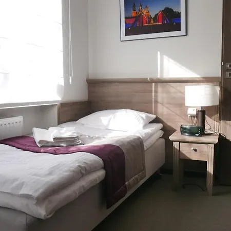 ベッド・アンド・ブレックファスト Medica 4*